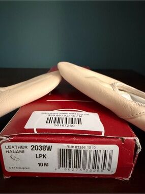 Capezio Hanami Leather Ballet Shoe (Style 2038W)